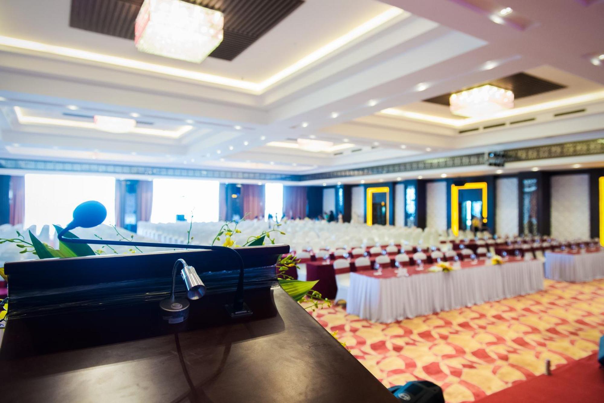 Muong Thanh Luxury Nhat Le Hotel Dong Hoi Exterior foto