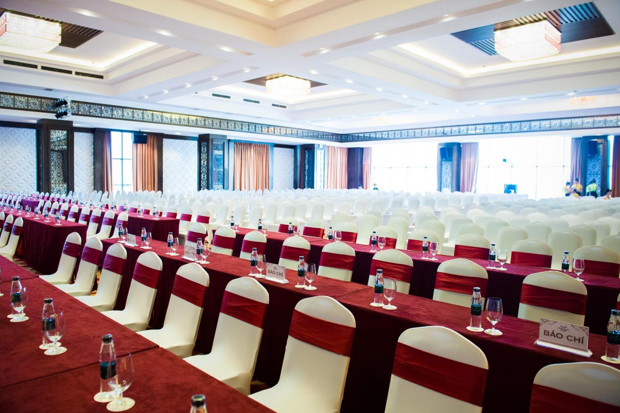 Muong Thanh Luxury Nhat Le Hotel Dong Hoi Exterior foto