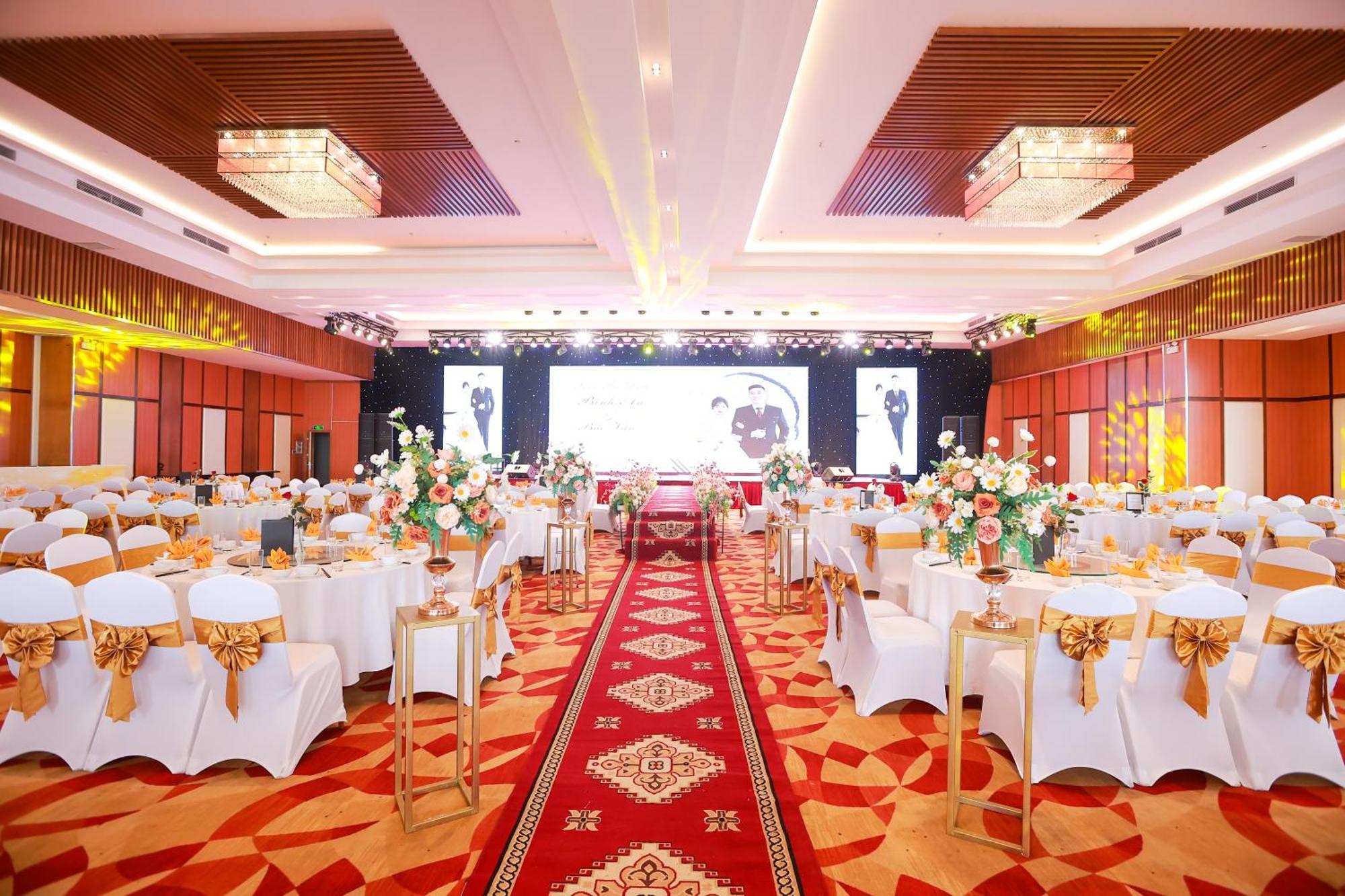 Muong Thanh Luxury Nhat Le Hotel Dong Hoi Exterior foto